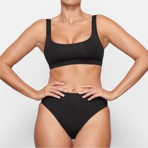 NWT Skims Swim Tank Bikini Top Onyx Medium